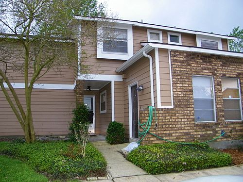 1st image of 2425 Oxford Pl APT 172