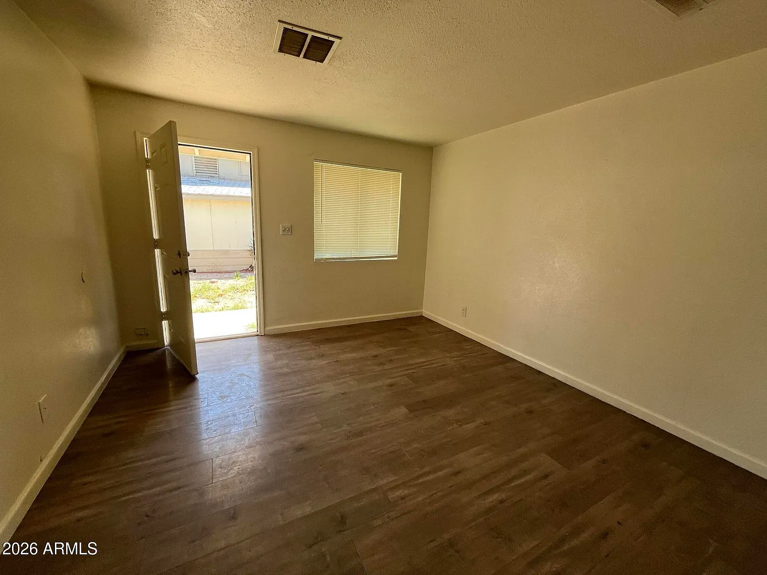 2 bed, 1.0 bath, 680 sqft, $1,225 — Photo 4