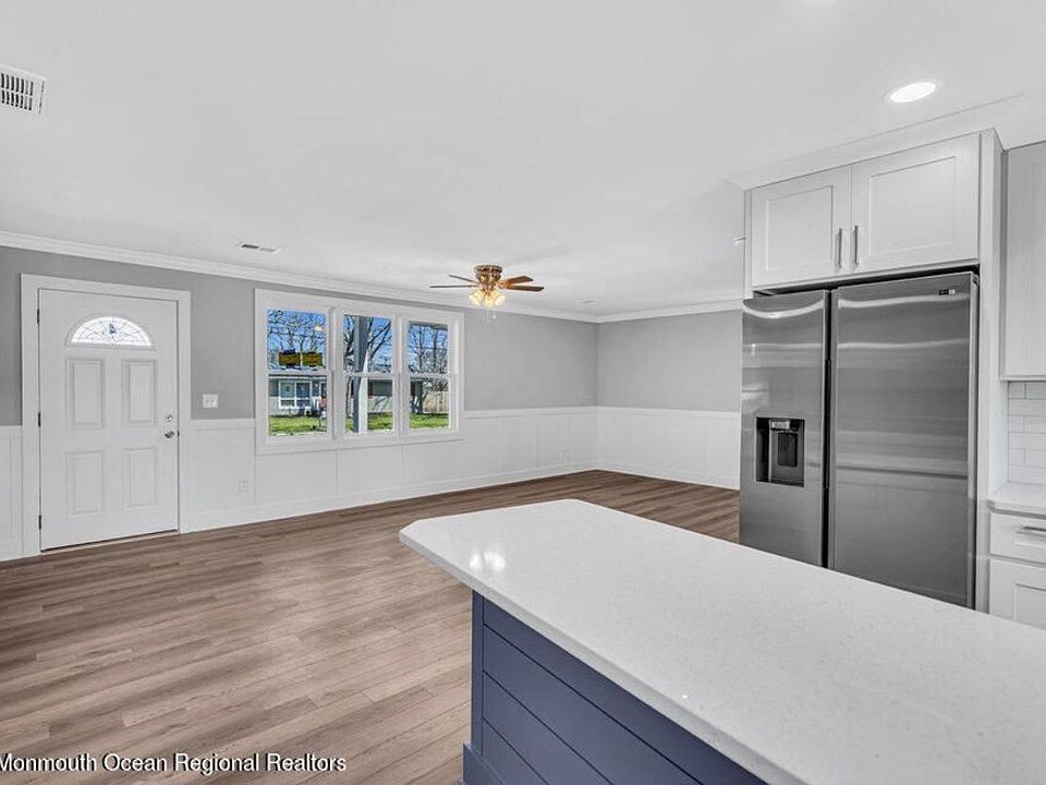 1st image of 916 Bellwood Dr