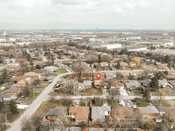 23 Dunster Cres, Brampton, ON L6T 3J8