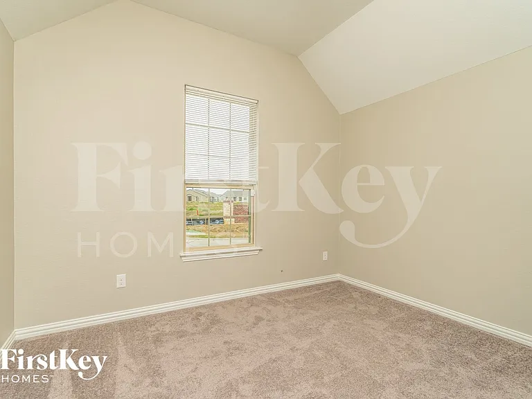 413 Pheasant Hill Ln — Photo 13