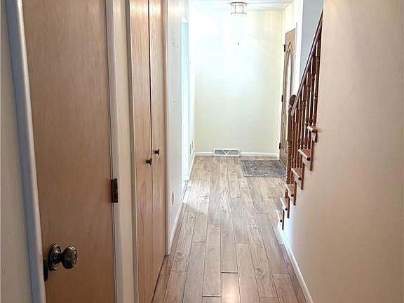 3rd image of 824 Wallace Ave