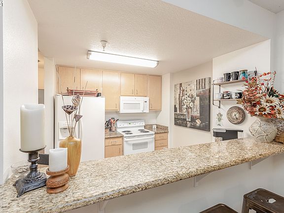 3rd image of 10800 SE 17th Cir APT H-102