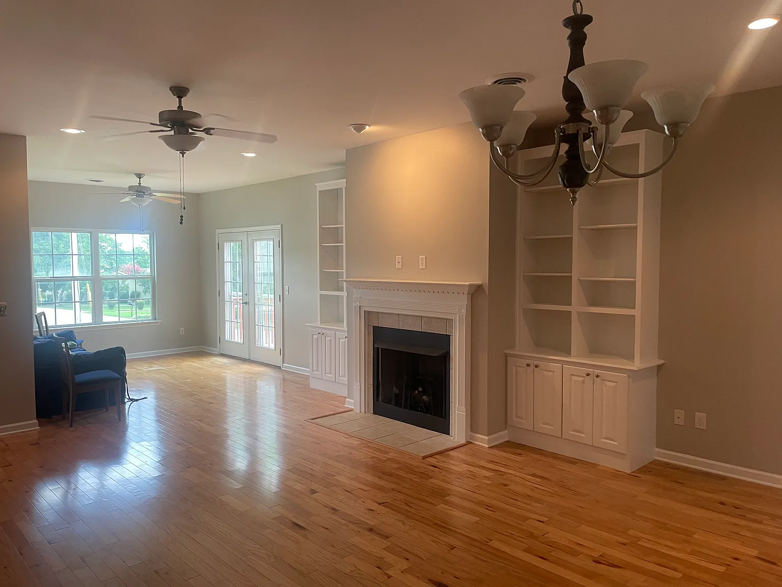 3 bed, 1685 sqft, $2,050 — Photo 2