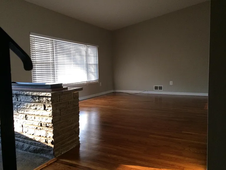 1103 Playford Ln — Photo 15