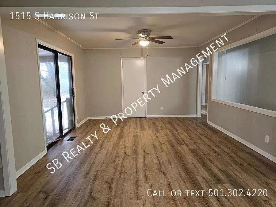 3 Bed 2 Bath — Photo 4