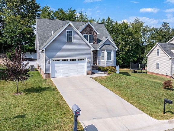 3rd image of 1350 Little Sorrell Dr