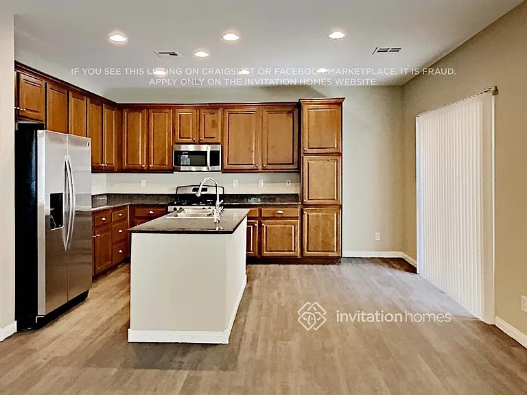 4934 Scholl Canyon Ave — Photo 9
