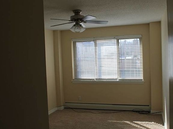 4th image of 2727 43rd St W #207