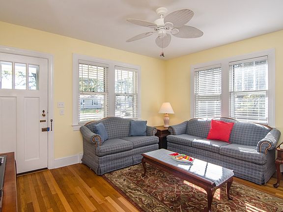 5th image of 310 Lynnhaven Ave