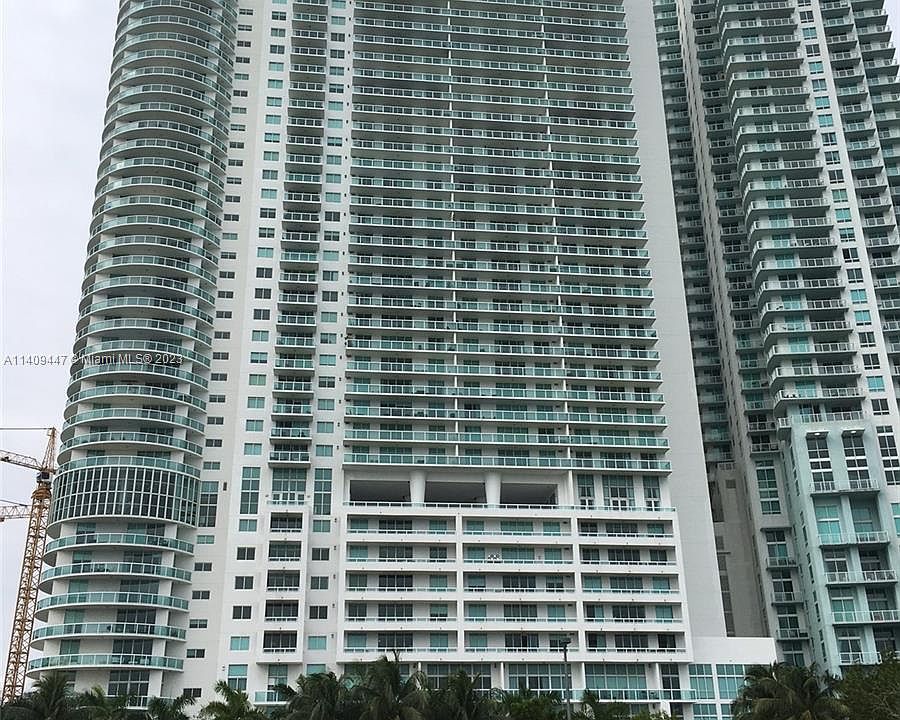 1st image of 1800 N Bayshore Dr APT 2304