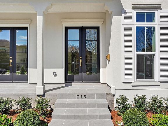 3rd image of 219 E Maple Ridge Dr