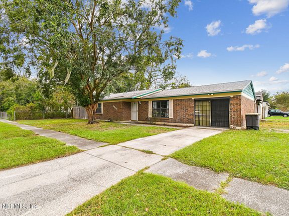 3rd image of 2576 KENWOOD Drive E