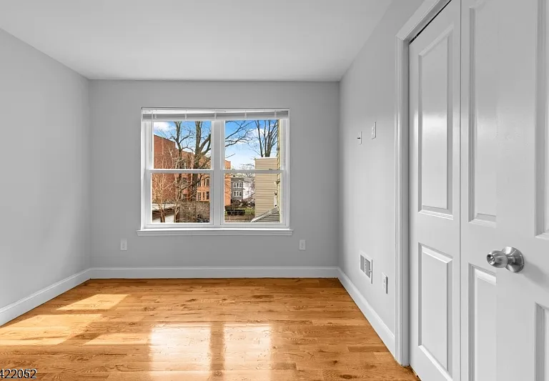 19 Shaw Ave #1 — Photo 12