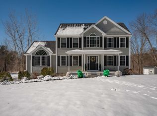 383 Mammoth Rd, Pelham, NH 03076