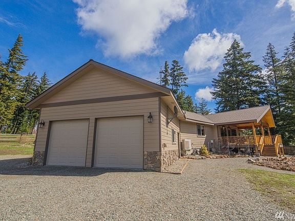 2car attached garage with lots of extra space