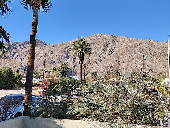 2nd image of 558-560-562 S Calle Abronia #560