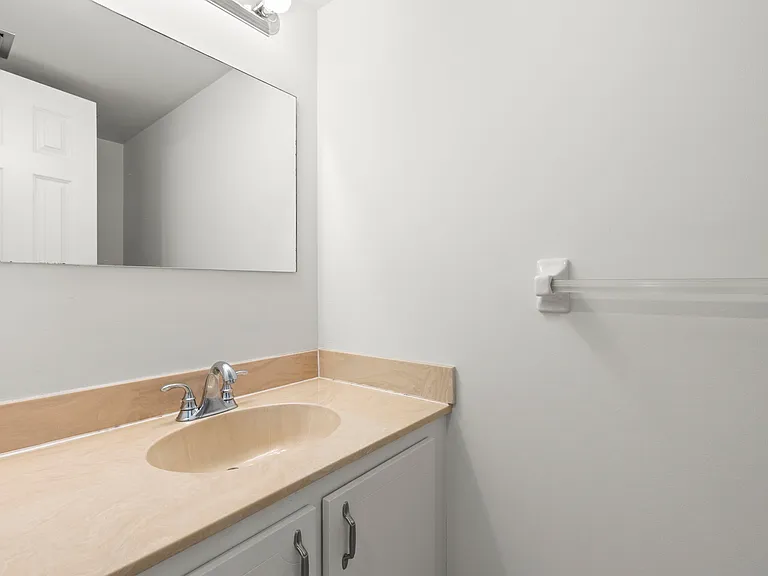 4890 Bay St NE #330 — Photo 14