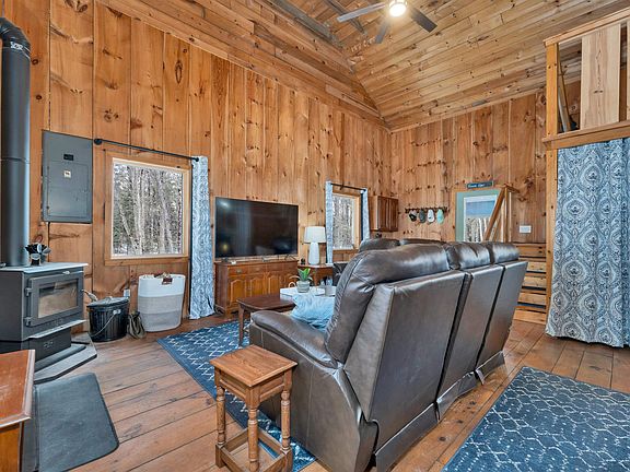 3rd image of 121 Swain Hill Road