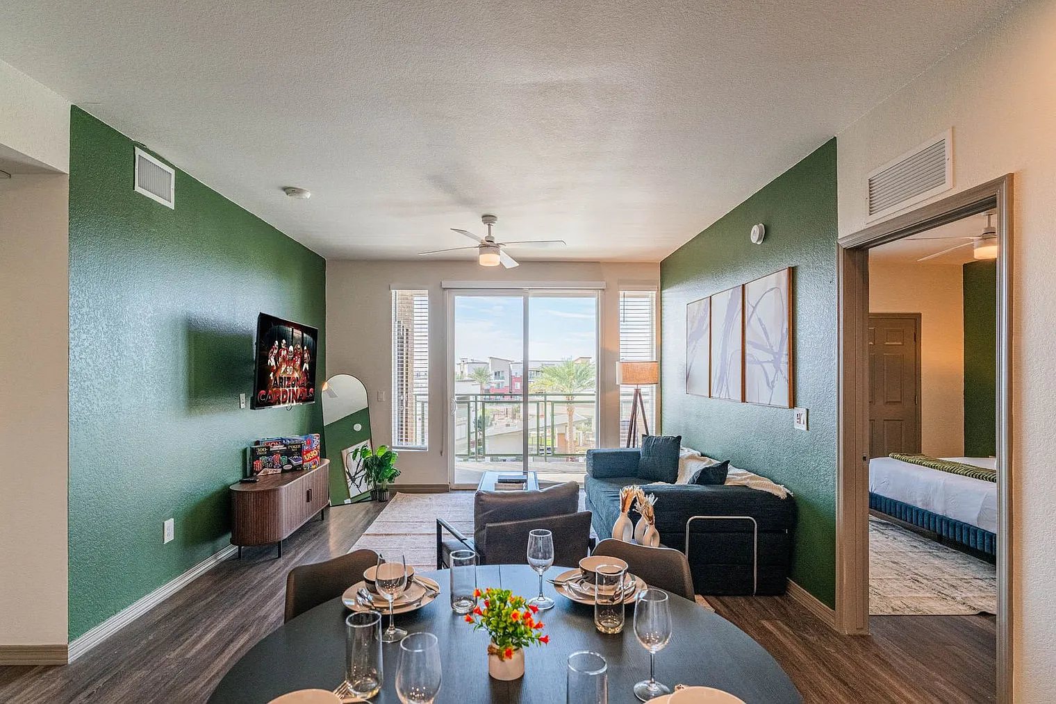 2 bed, 2.0 bath, 1044 sqft, $3,052 — Photo 3