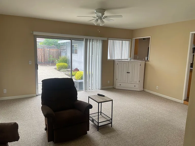 18354 Vanderbilt Dr — Photo 6