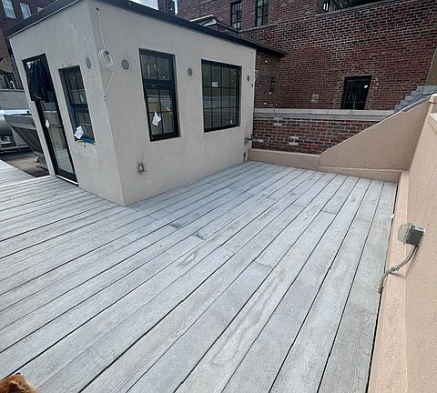 3rd image of 140 E 74th St #1
