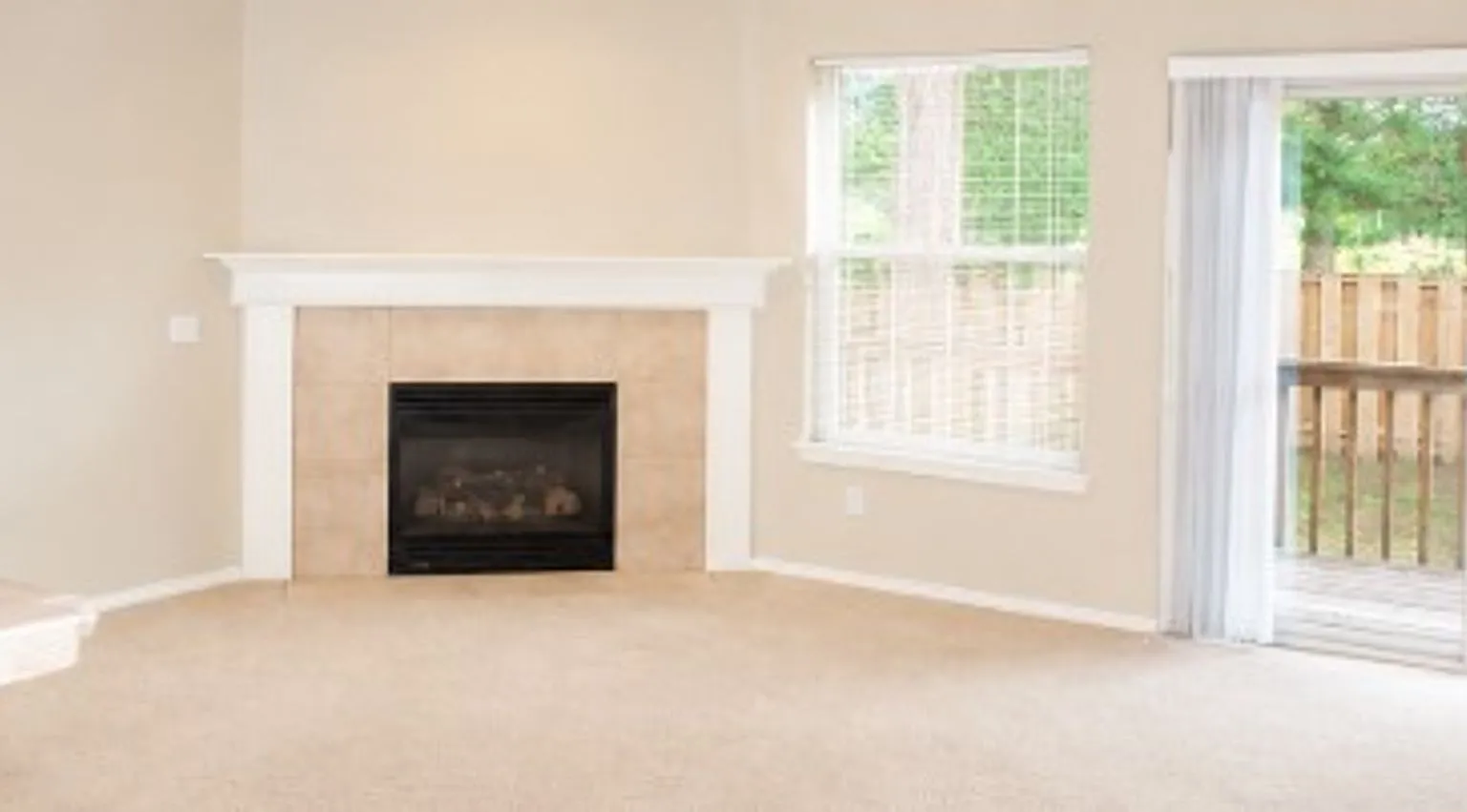 Charming 3 BD | 2.5 BA | Single-Family Home | Prime Murray Hill Location In Beaverton — Photo 3
