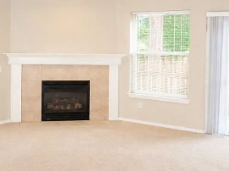 15561 SW Stone Ridge Cir — Photo 3