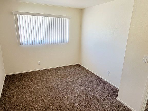 5th image of 5202 Canoga St APT H