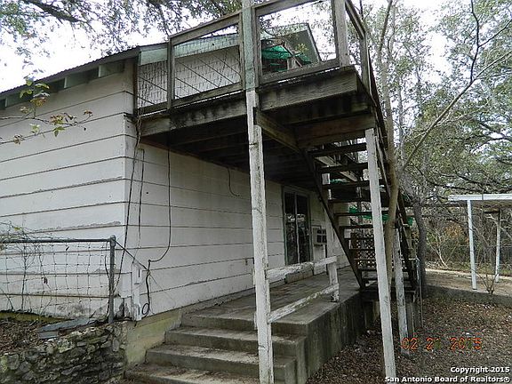 2nd image of 316 Jacobs Creek Park Rd
