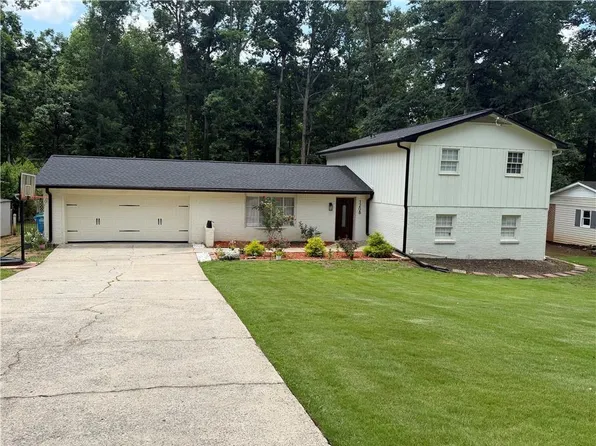 1208 Golden Cir SW, Lilburn, GA 30047