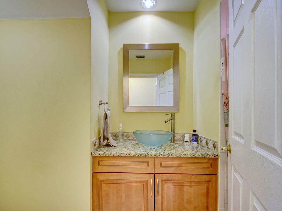 1st image of 112 Wedgewood N