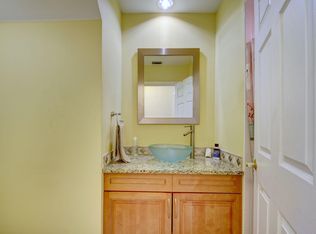 112 Wedgewood Lks N, Lake Worth, FL 33463