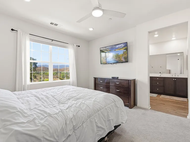 22760 Harmony Dr — Photo 31