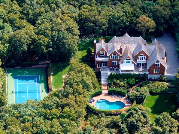 23 Fourteen Hills Ct, Sag Harbor, NY 11963