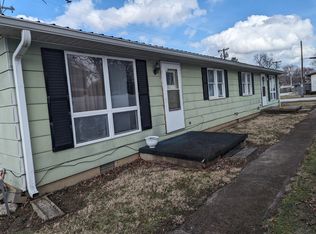 104 W Walnut St, Waynetown, IN 47990