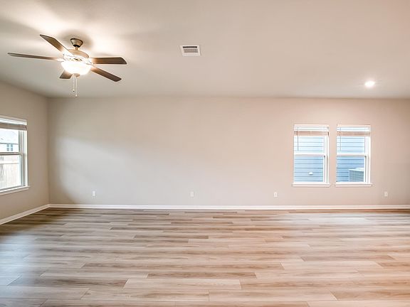 4th image of 1532 Homestead Farms Dr