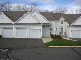 19 Meadowview Ct #19, Canton, CT 06019