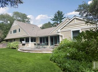 11 Parish Ln, New Canaan, CT 06840