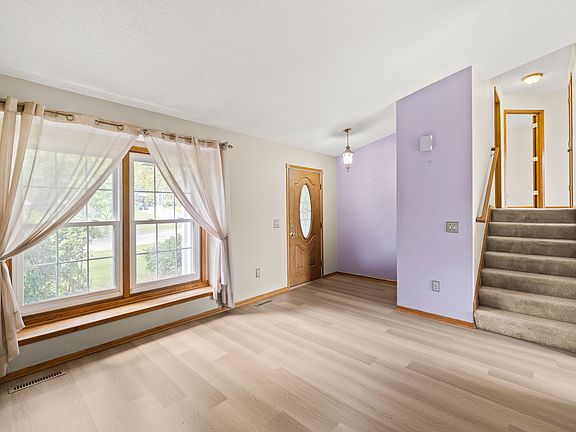 4th image of 2434 E Rose Ave