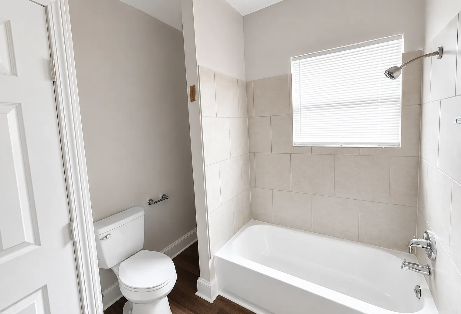 2 bed, $1,200 — Photo 4