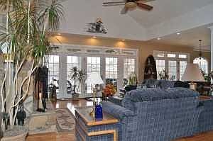 4th image of 1135 Oakshire Ln