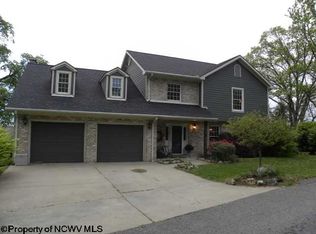 13 Nordic Dr, Morgantown, WV 26505