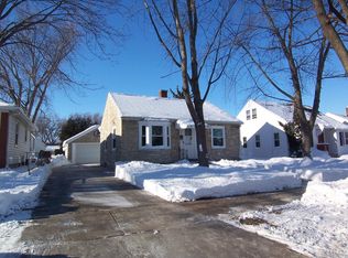 1222 10th Ave, Green Bay, WI 54304