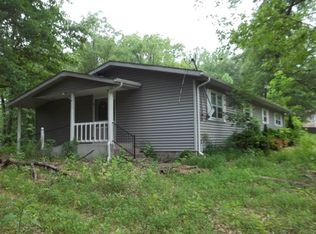 3705 E Gallimore Rd, Bloomfield, IN 47424