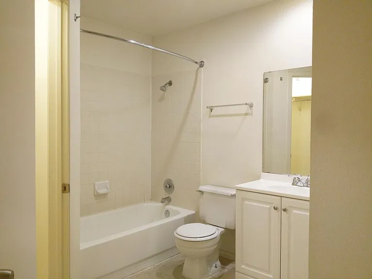 2527 Corian Glen Dr — Photo 13