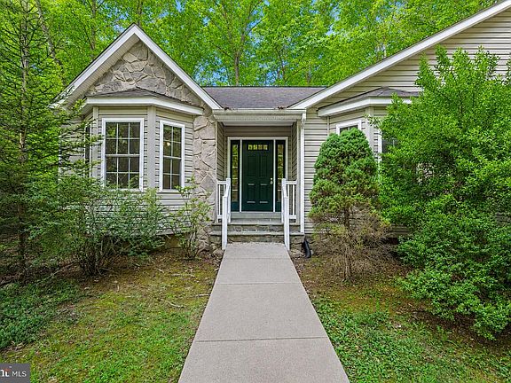 5th image of 103 Tall Pines Ave