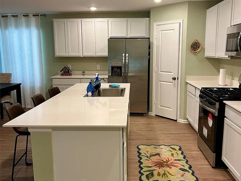 2213 Still Bend Ln — Photo 9