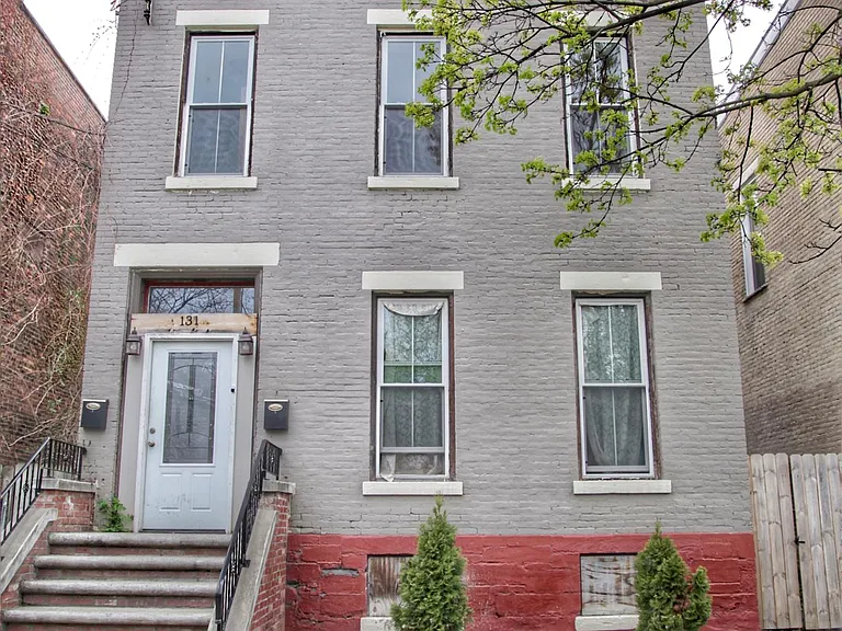 131 Park Pl #2 — Photo 2