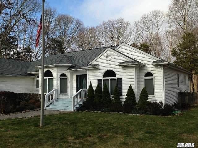 1st image of 45 White Oak Ln